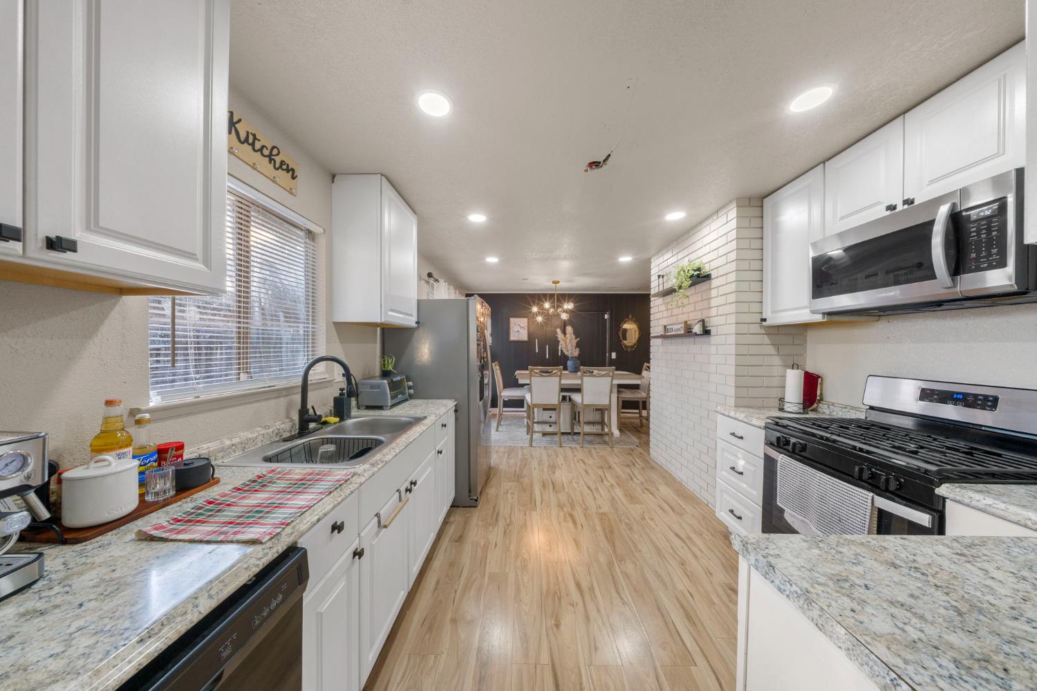 1636 Cameo Way, Modesto, CA 95350