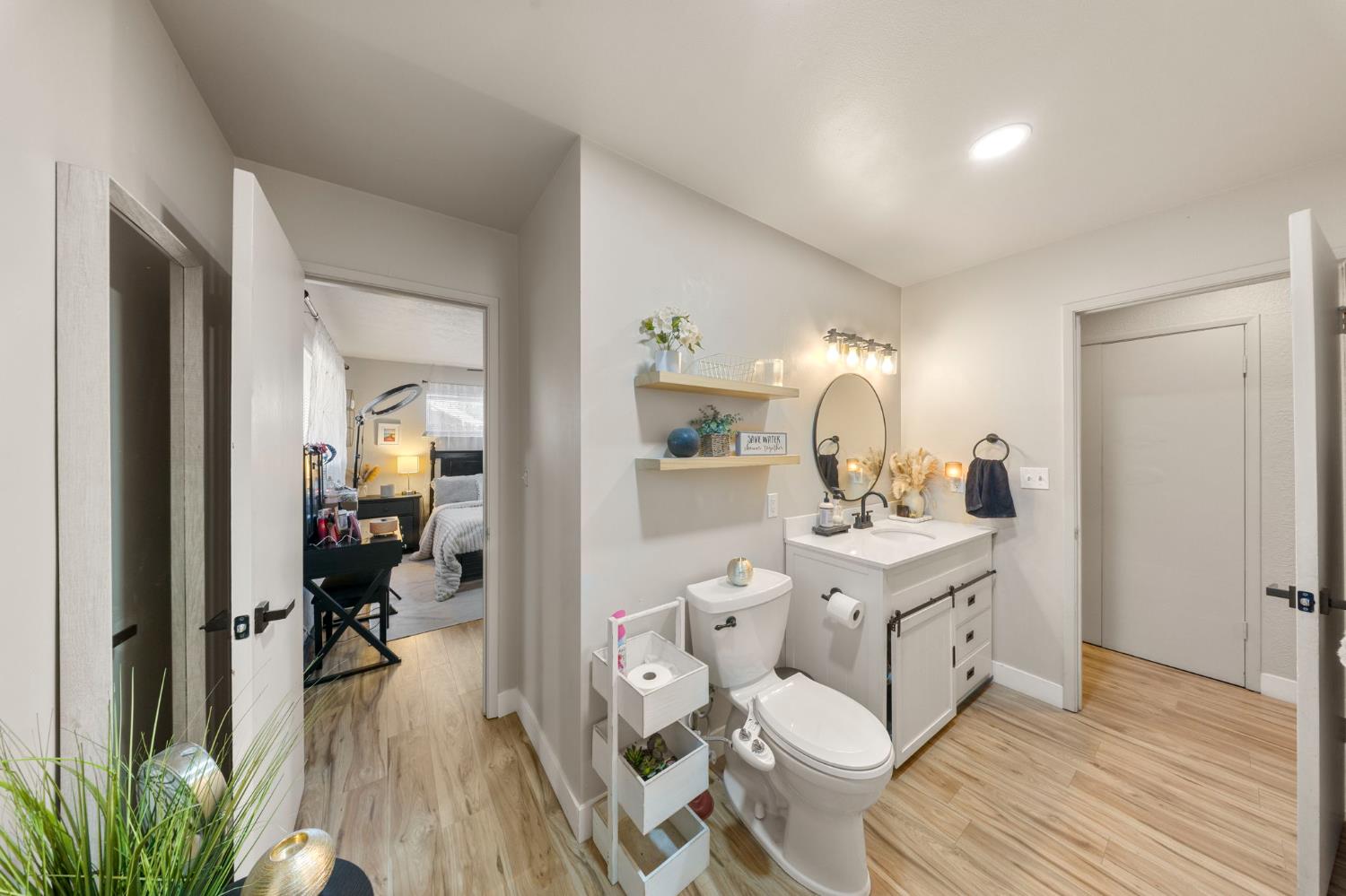 1636 Cameo Way, Modesto, CA 95350