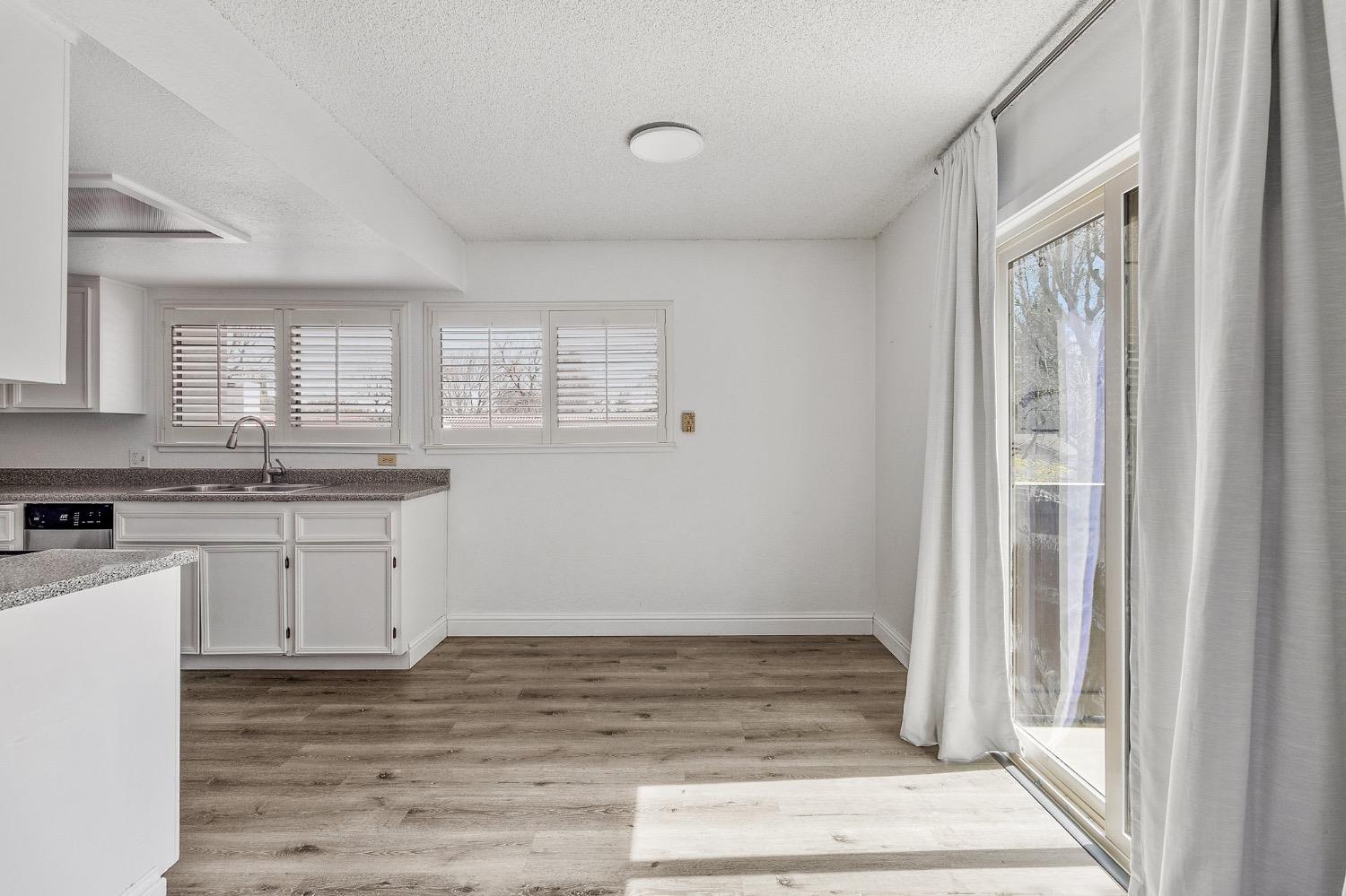 3701 Colonial Dr #164, Modesto, CA 95356