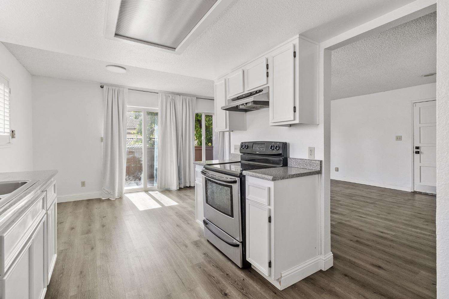 3701 Colonial Dr #164, Modesto, CA 95356