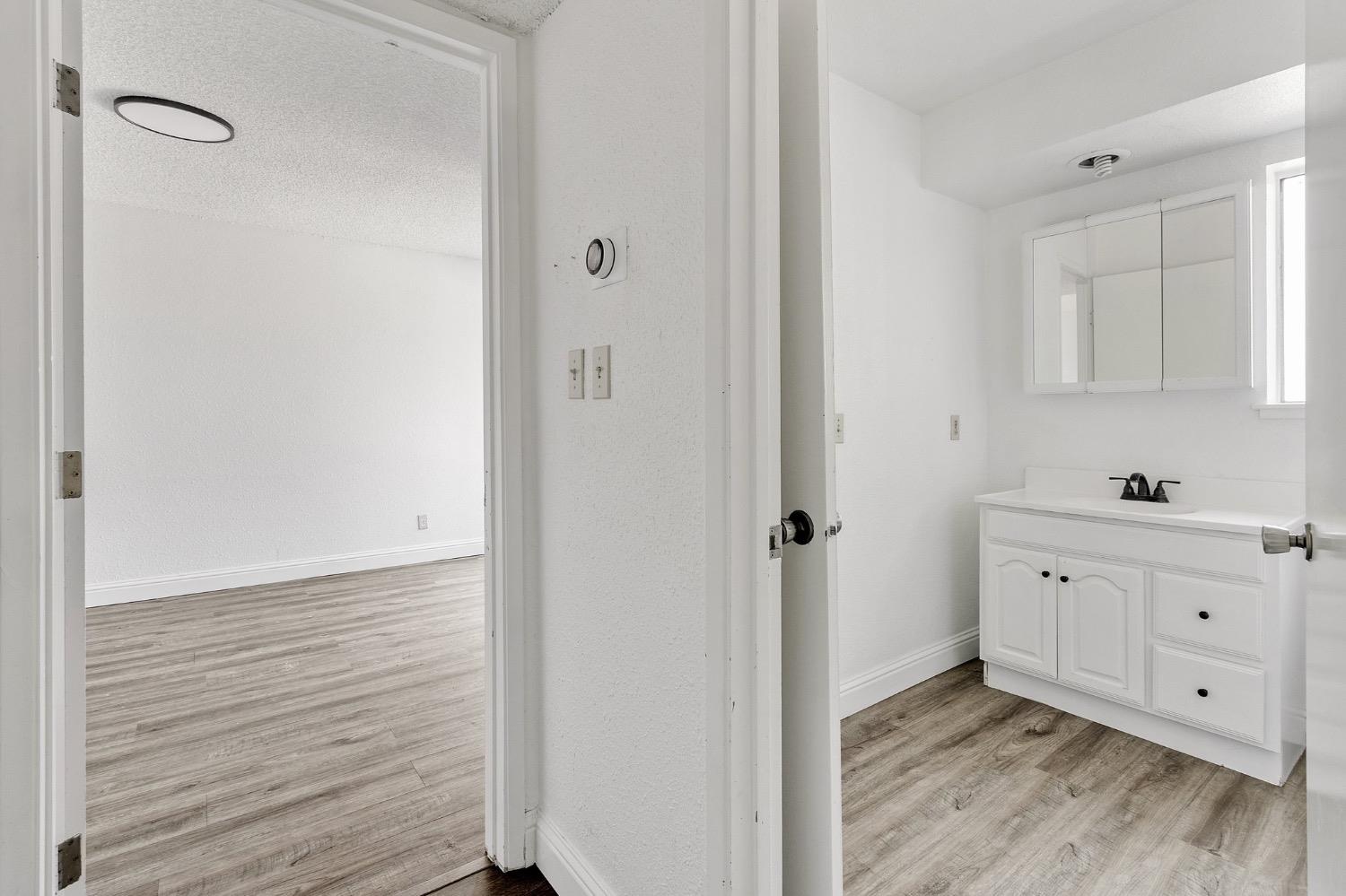 3701 Colonial Dr #164, Modesto, CA 95356