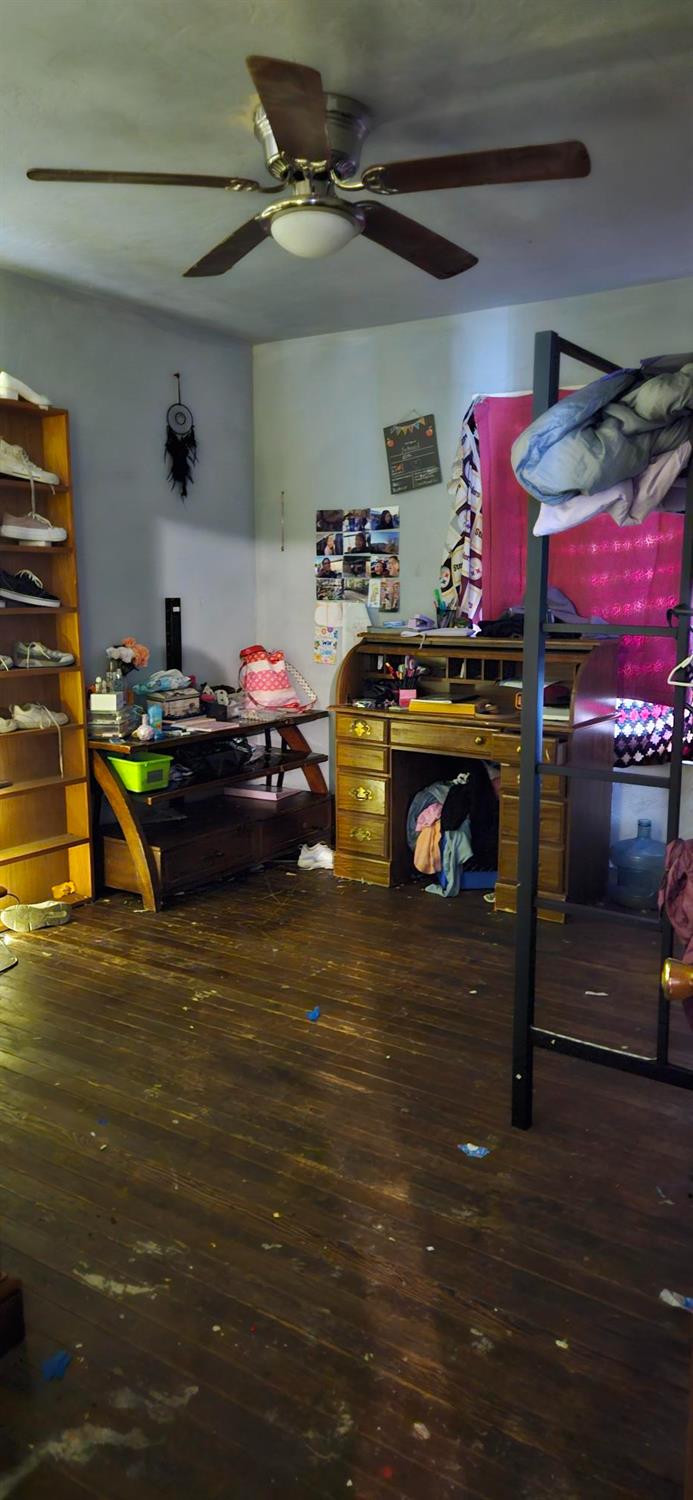 832 W 9th St, Merced, CA 95341