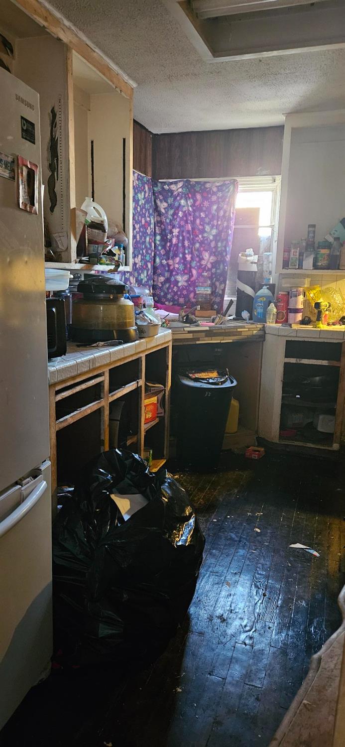 832 W 9th St, Merced, CA 95341