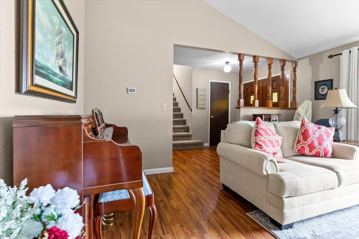 1432 Driftwood Way, Manteca, CA 95337