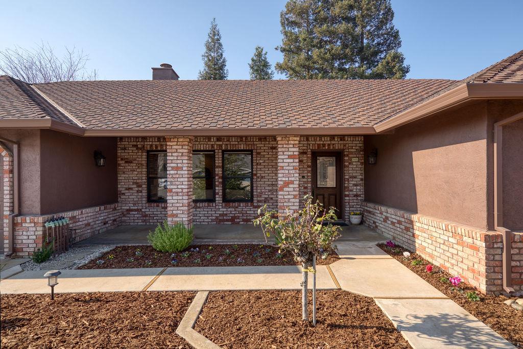 6613 Cypress Wood Cir, Riverbank, CA 95367