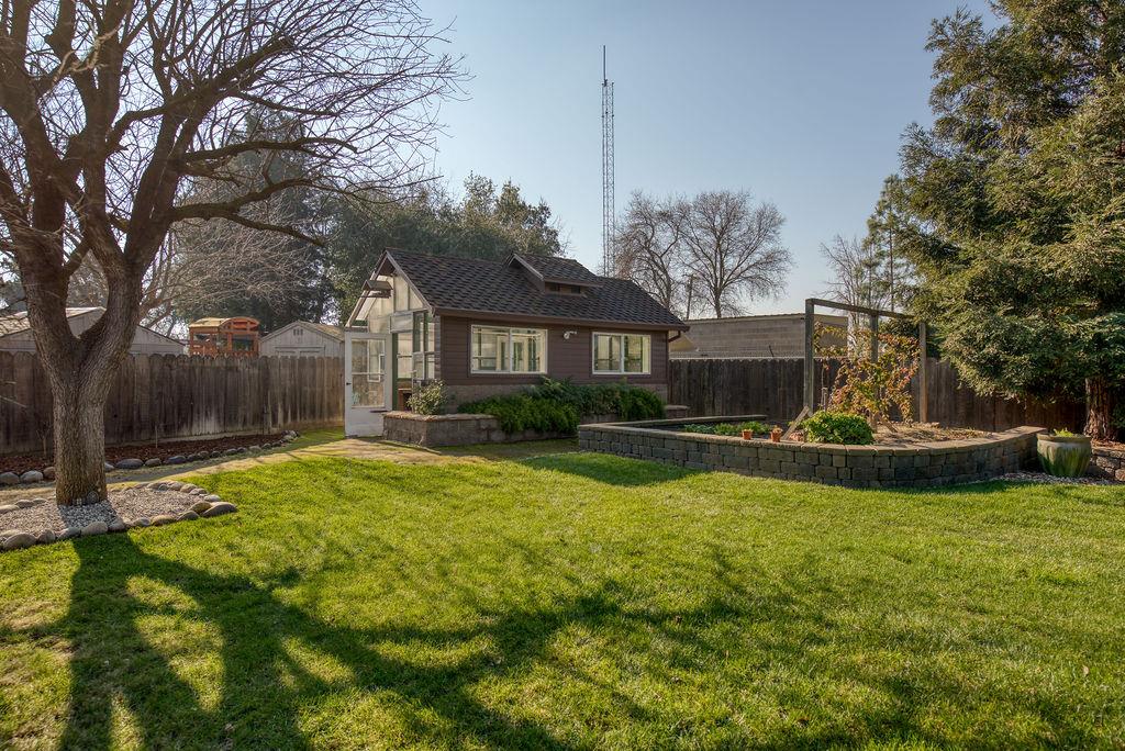 6613 Cypress Wood Cir, Riverbank, CA 95367