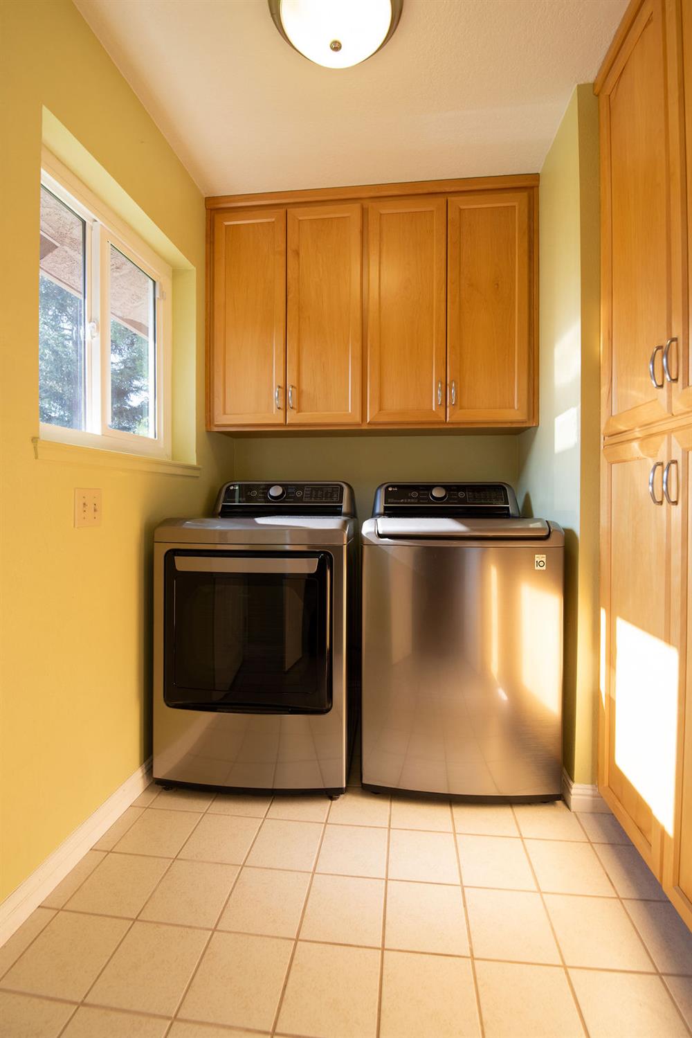 6613 Cypress Wood Cir, Riverbank, CA 95367