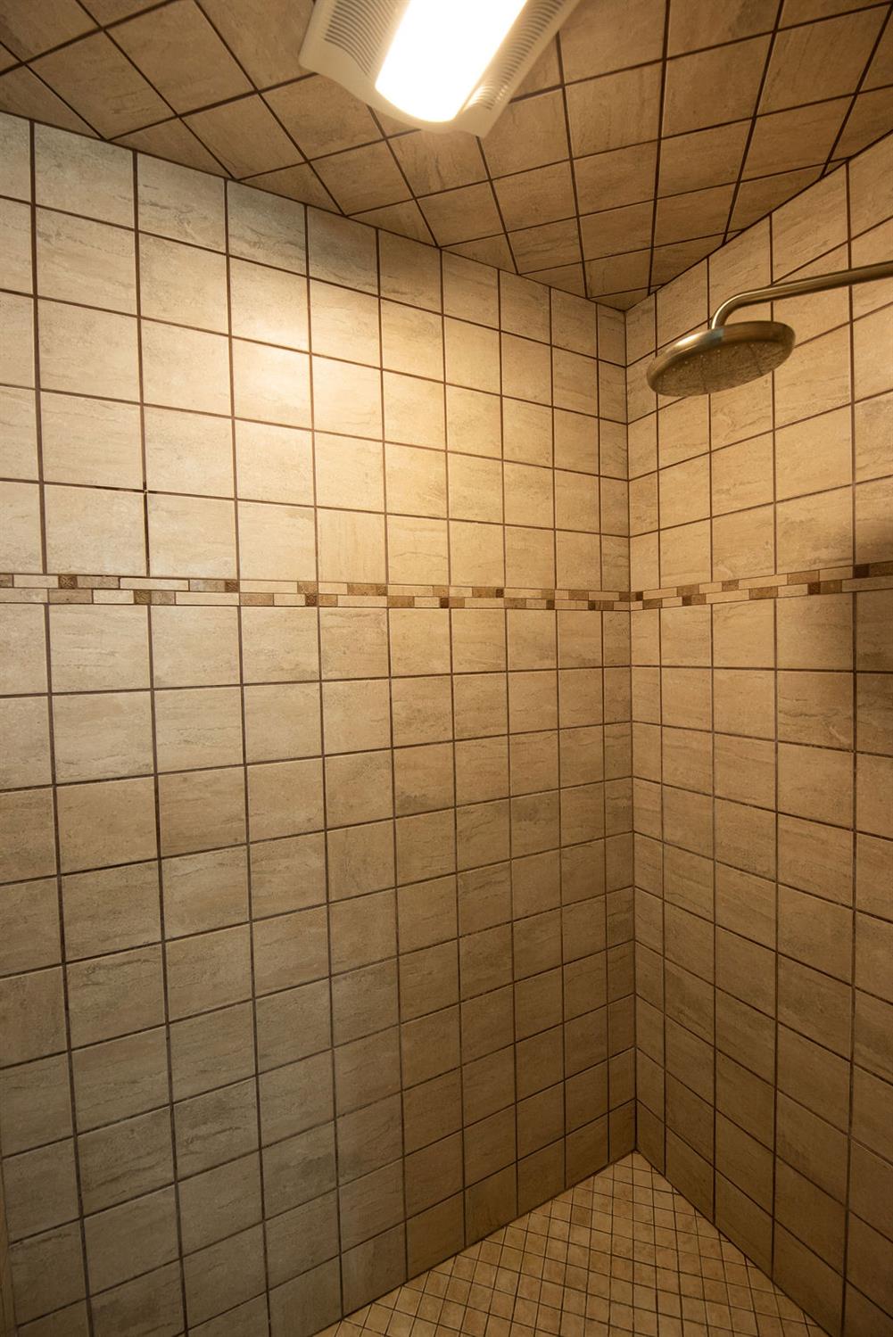 6613 Cypress Wood Cir, Riverbank, CA 95367