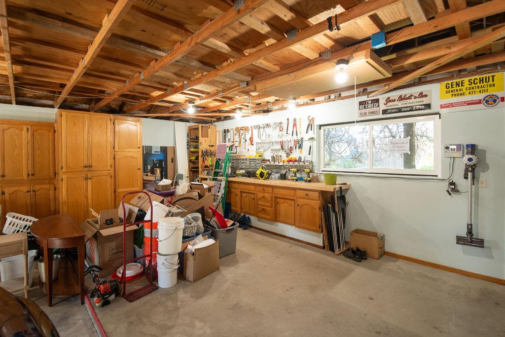 6613 Cypress Wood Cir, Riverbank, CA 95367