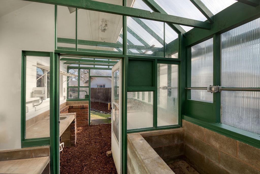 6613 Cypress Wood Cir, Riverbank, CA 95367