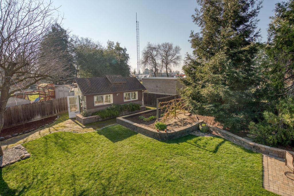 6613 Cypress Wood Cir, Riverbank, CA 95367