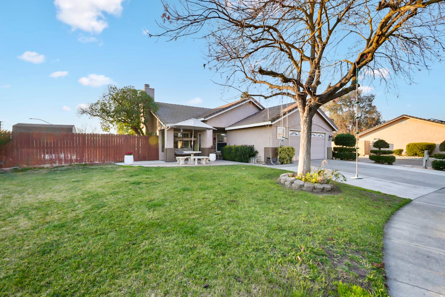 1421 Riverette Dr, Modesto, CA 95351