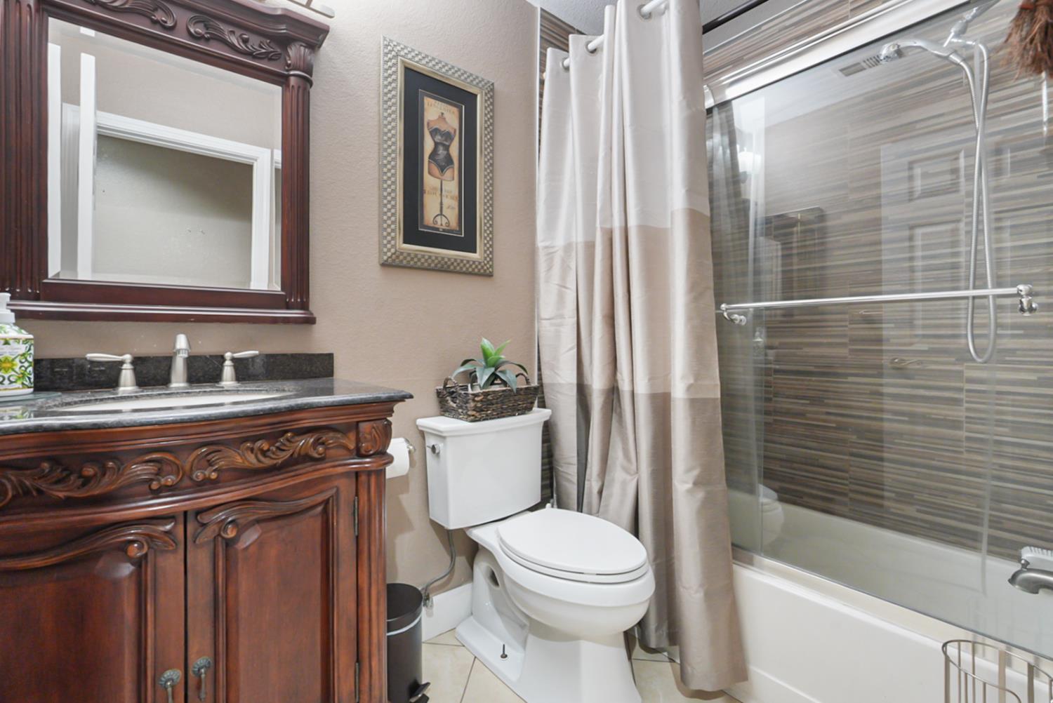 1421 Riverette Dr, Modesto, CA 95351