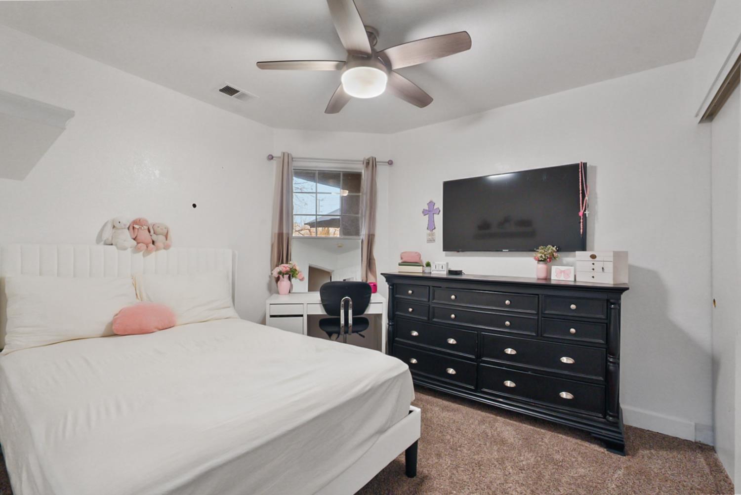 1421 Riverette Dr, Modesto, CA 95351