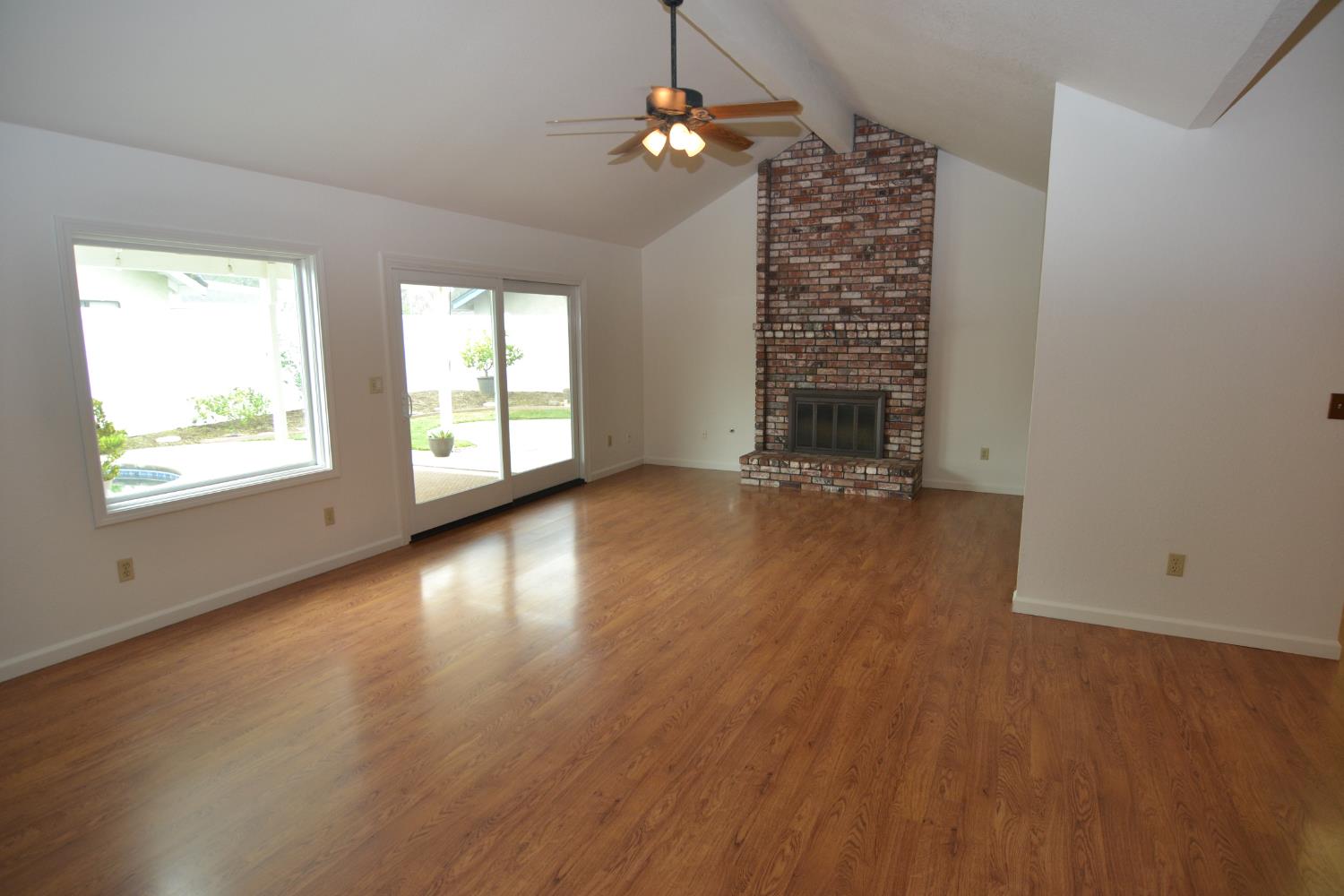 4612 Little Creek Dr, Modesto, CA 95355