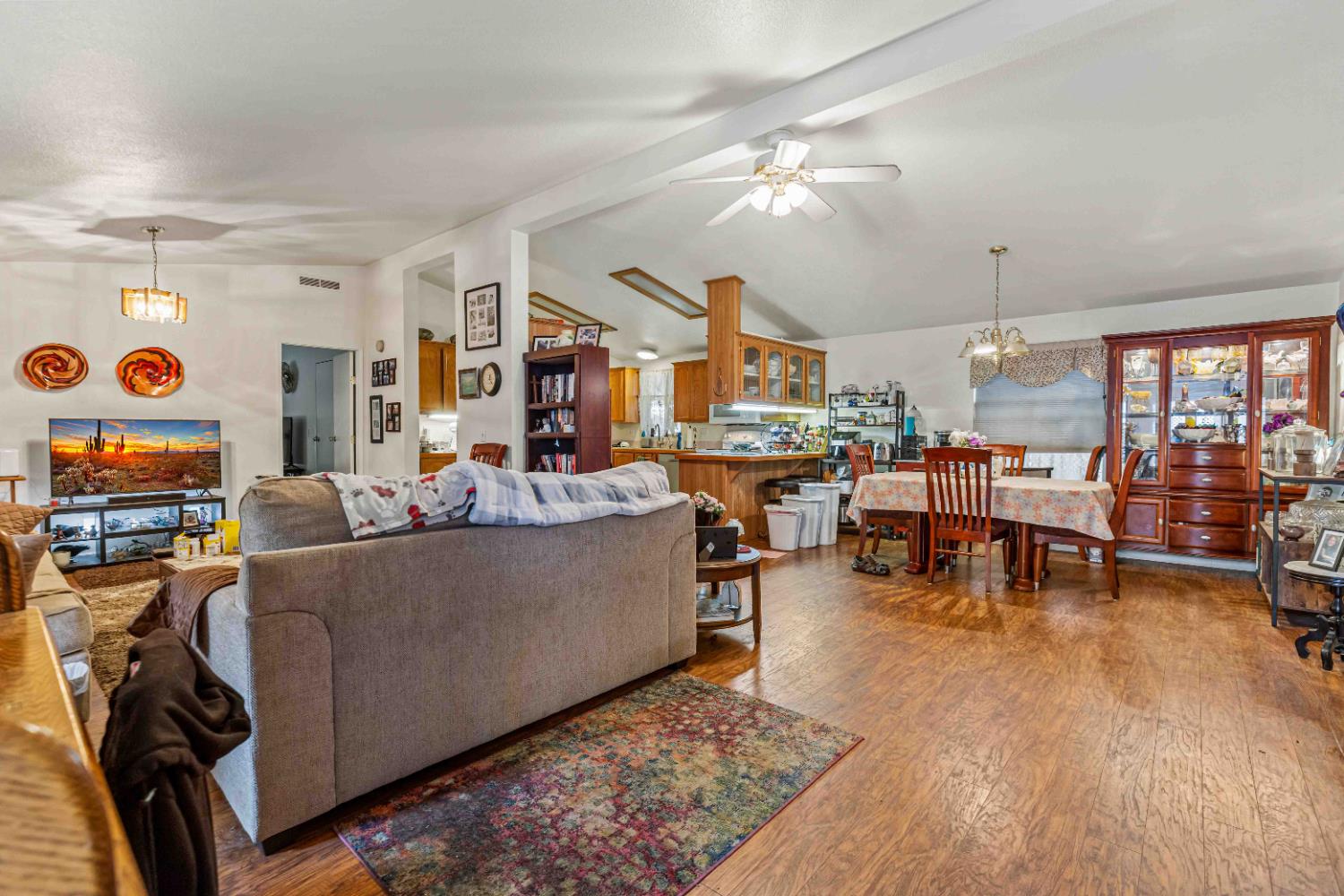 2621 Prescott Rd #53, Modesto, CA 95350