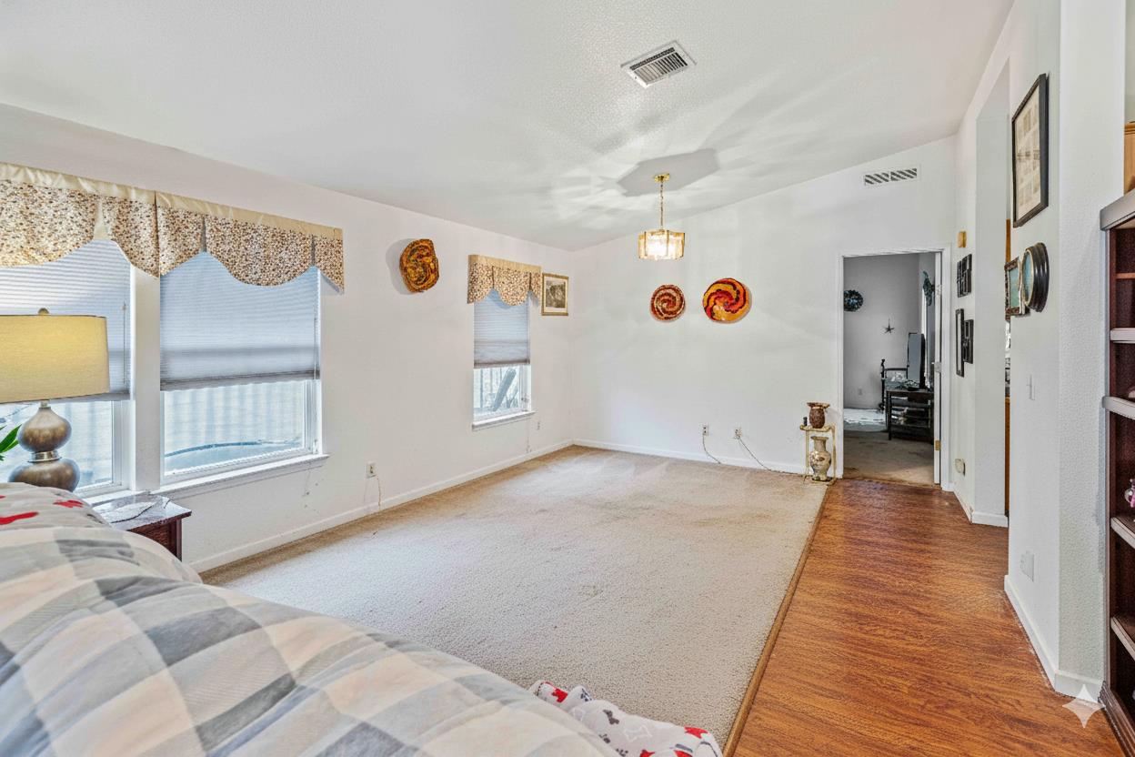 2621 Prescott Rd #53, Modesto, CA 95350