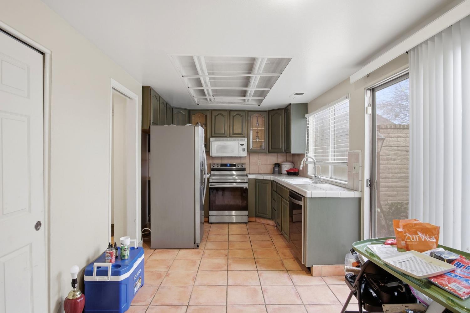 3548 Fawndale Dr, Modesto, CA 95356