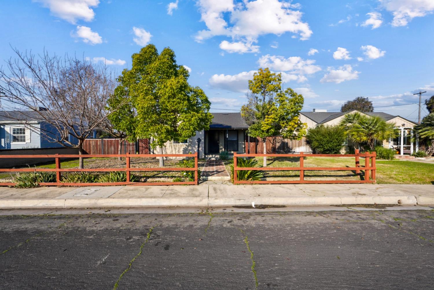 1899 Union Ave, Merced, CA 95340