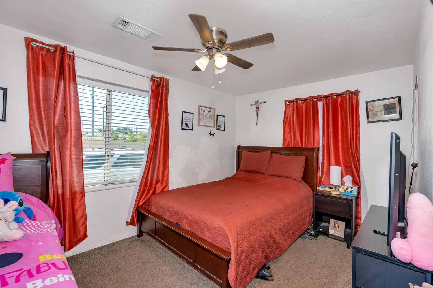 1333 1345 Frank Ave, Dos Palos, CA 93620