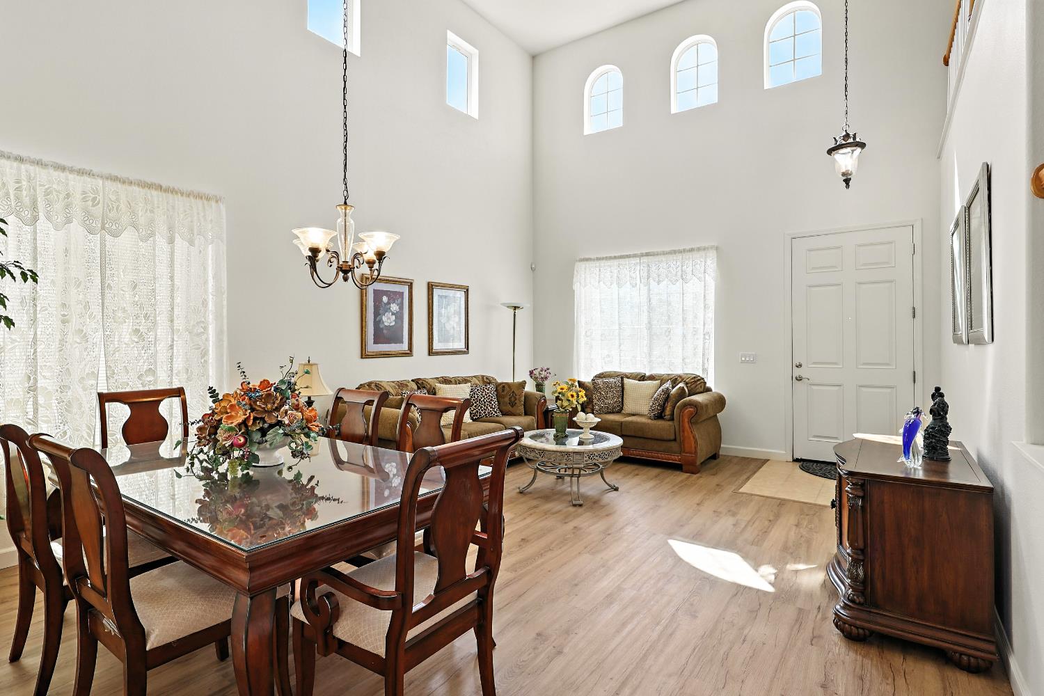 9790 Heatherhearst Dr, Chowchilla, CA 93610