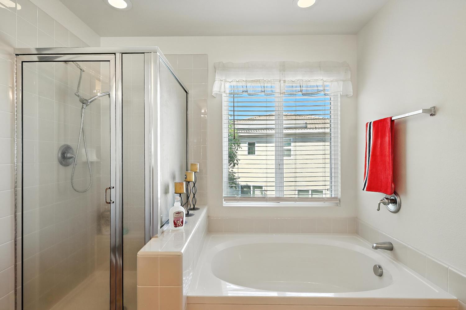 9790 Heatherhearst Dr, Chowchilla, CA 93610