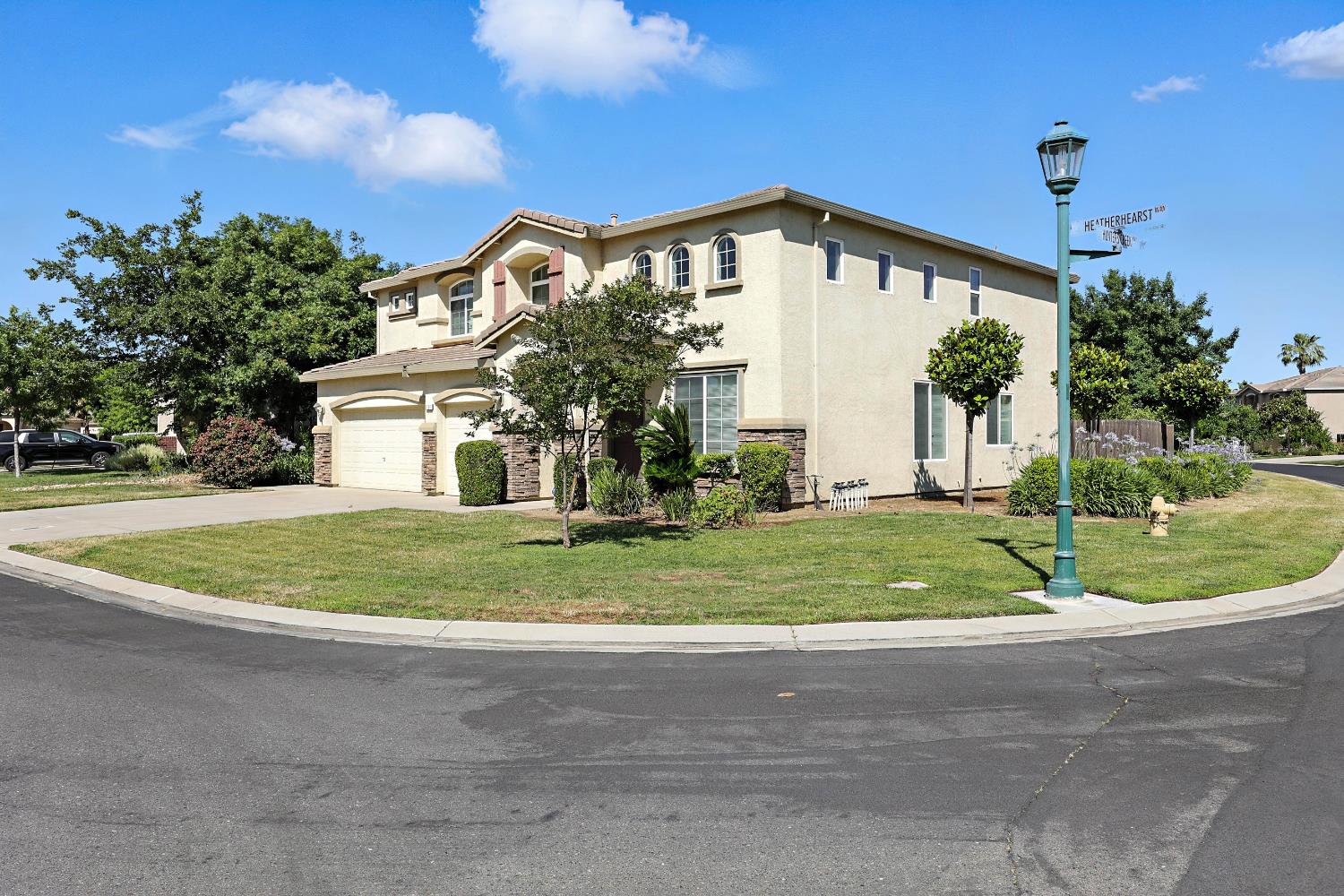 9790 Heatherhearst Dr, Chowchilla, CA 93610