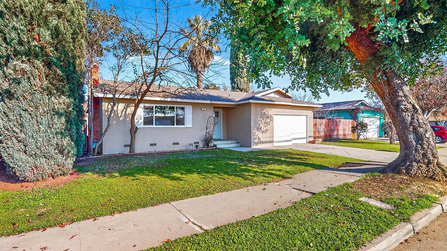 1611 E Olive Ave, Merced, CA 95340