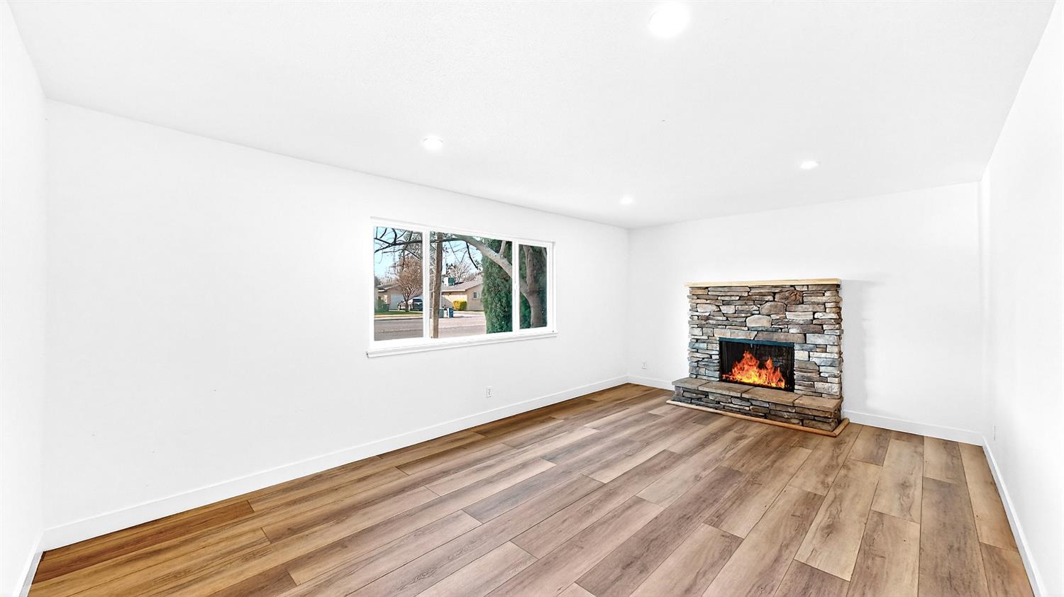 1611 E Olive Ave, Merced, CA 95340