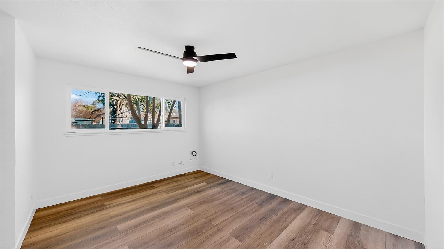 1611 E Olive Ave, Merced, CA 95340