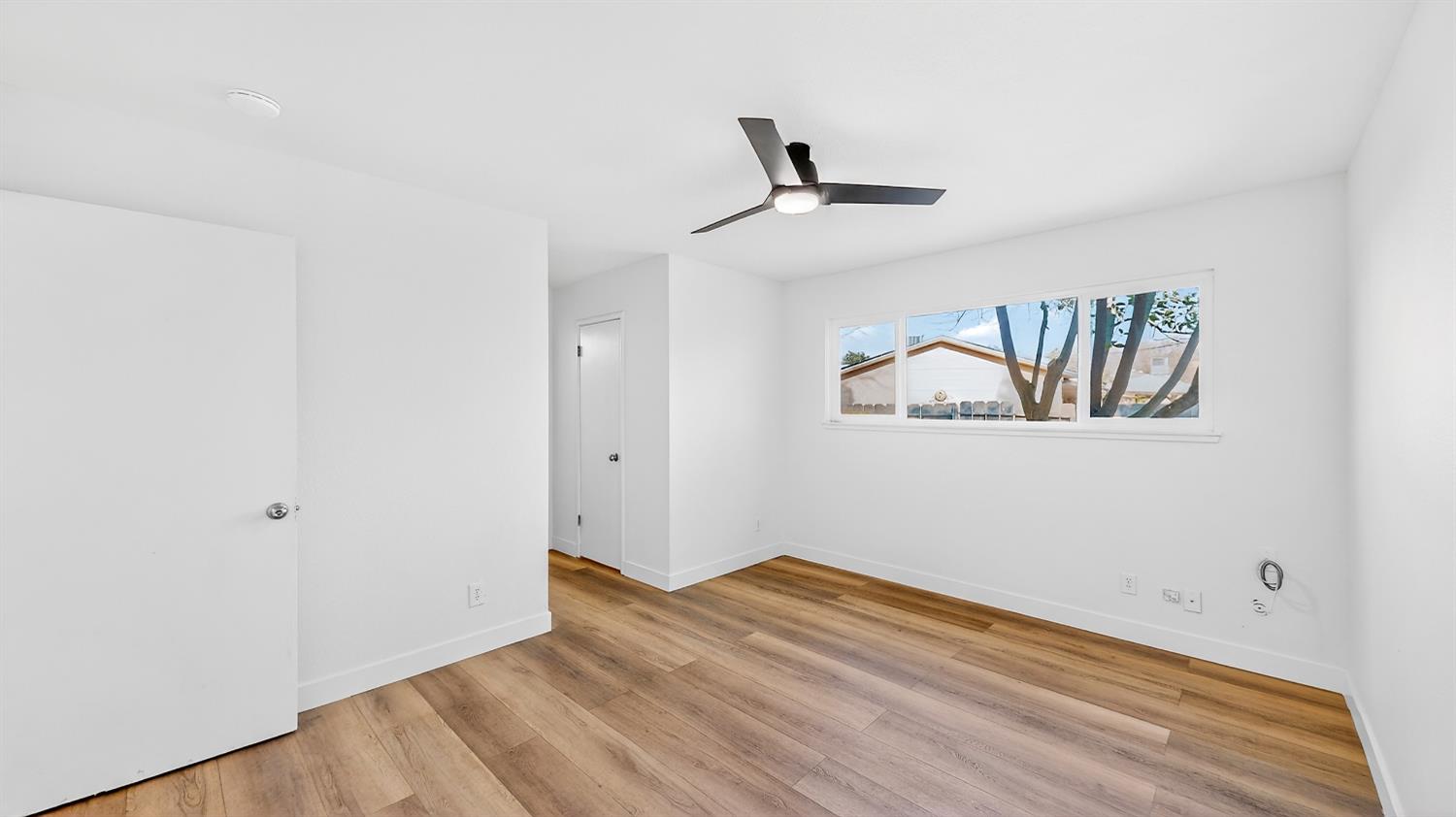 1611 E Olive Ave, Merced, CA 95340