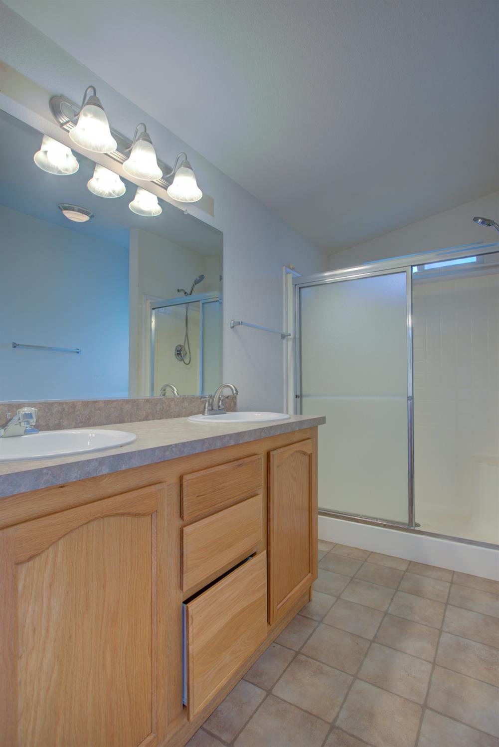 6450 N Winton Way, Winton, CA 95388