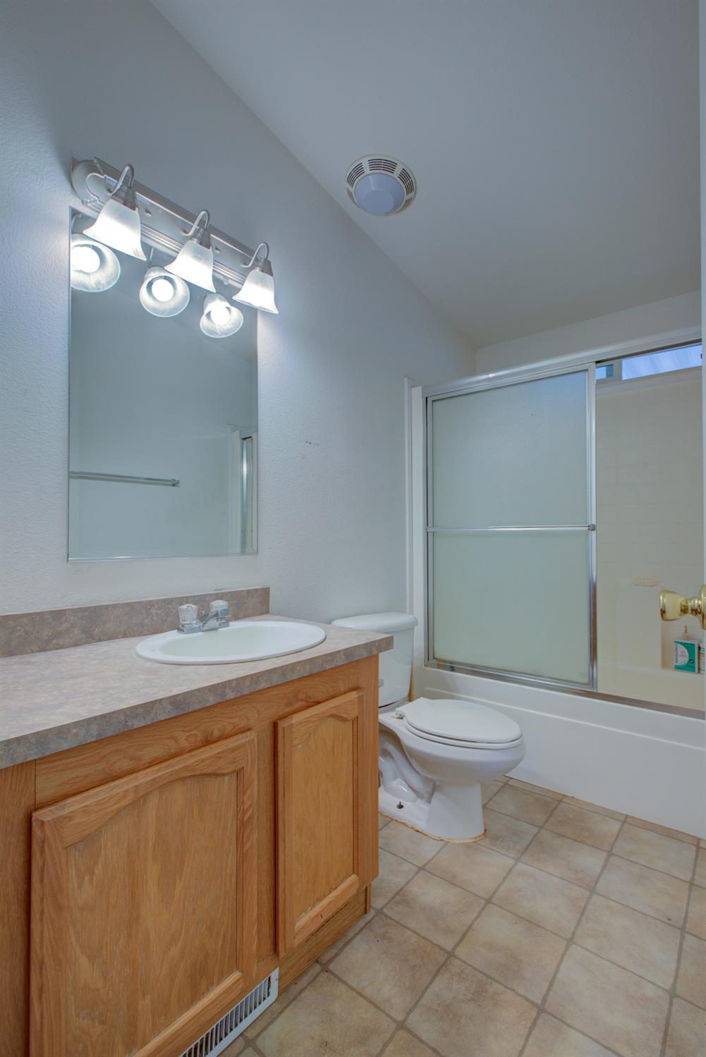 6450 N Winton Way, Winton, CA 95388