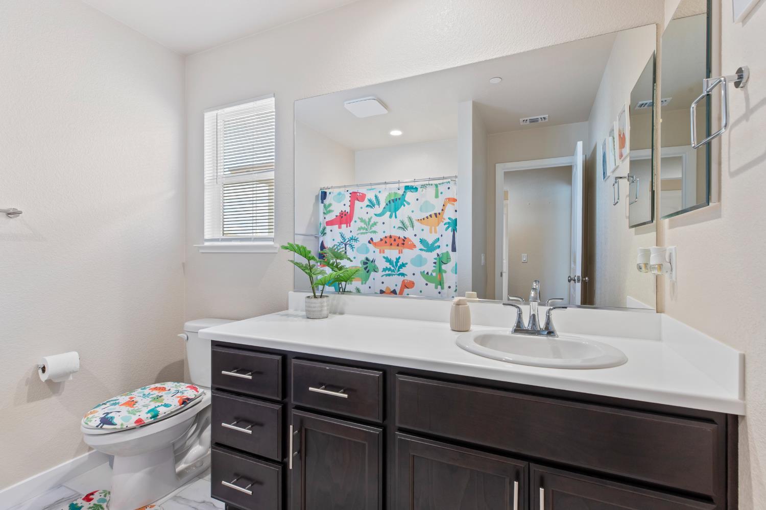 1202 Impression St, Turlock, CA 95380