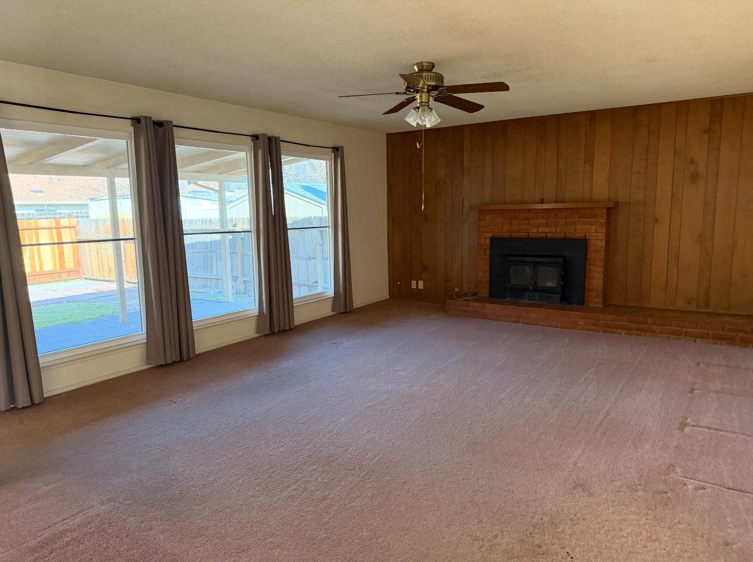 871 Sperry Ave, Patterson, CA 95363