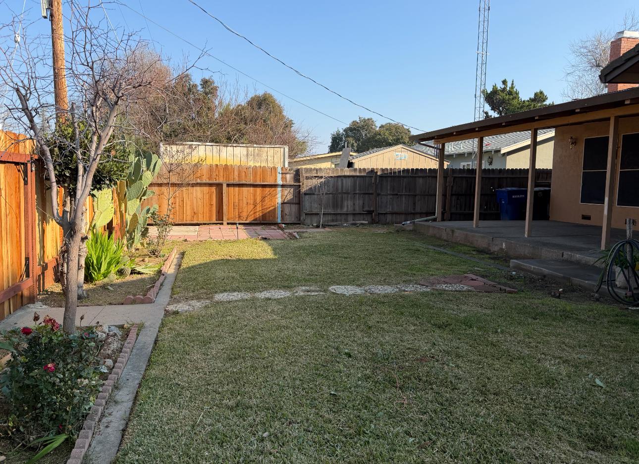 871 Sperry Ave, Patterson, CA 95363