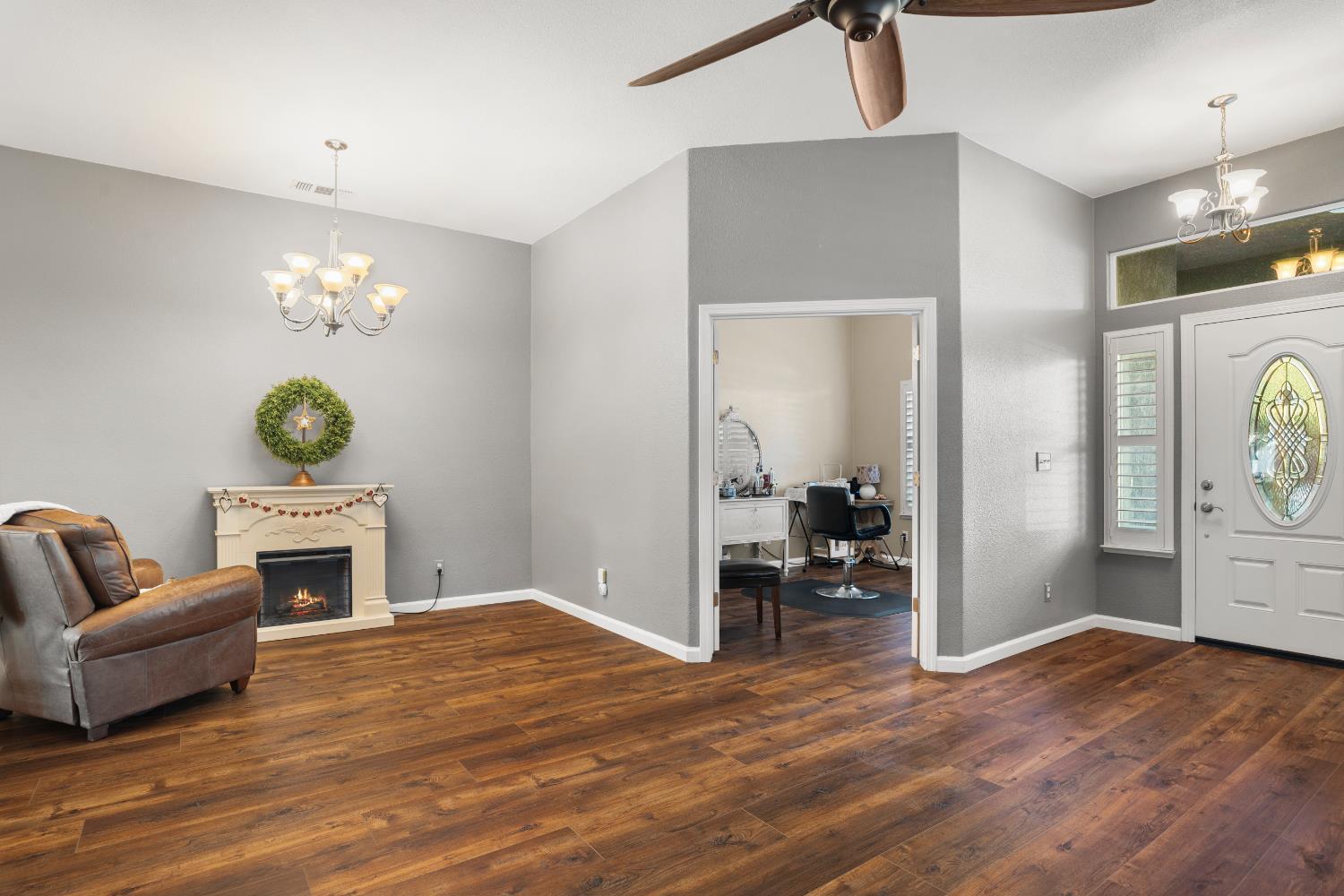 5725 Wild Cat Ct, Riverbank, CA 95367