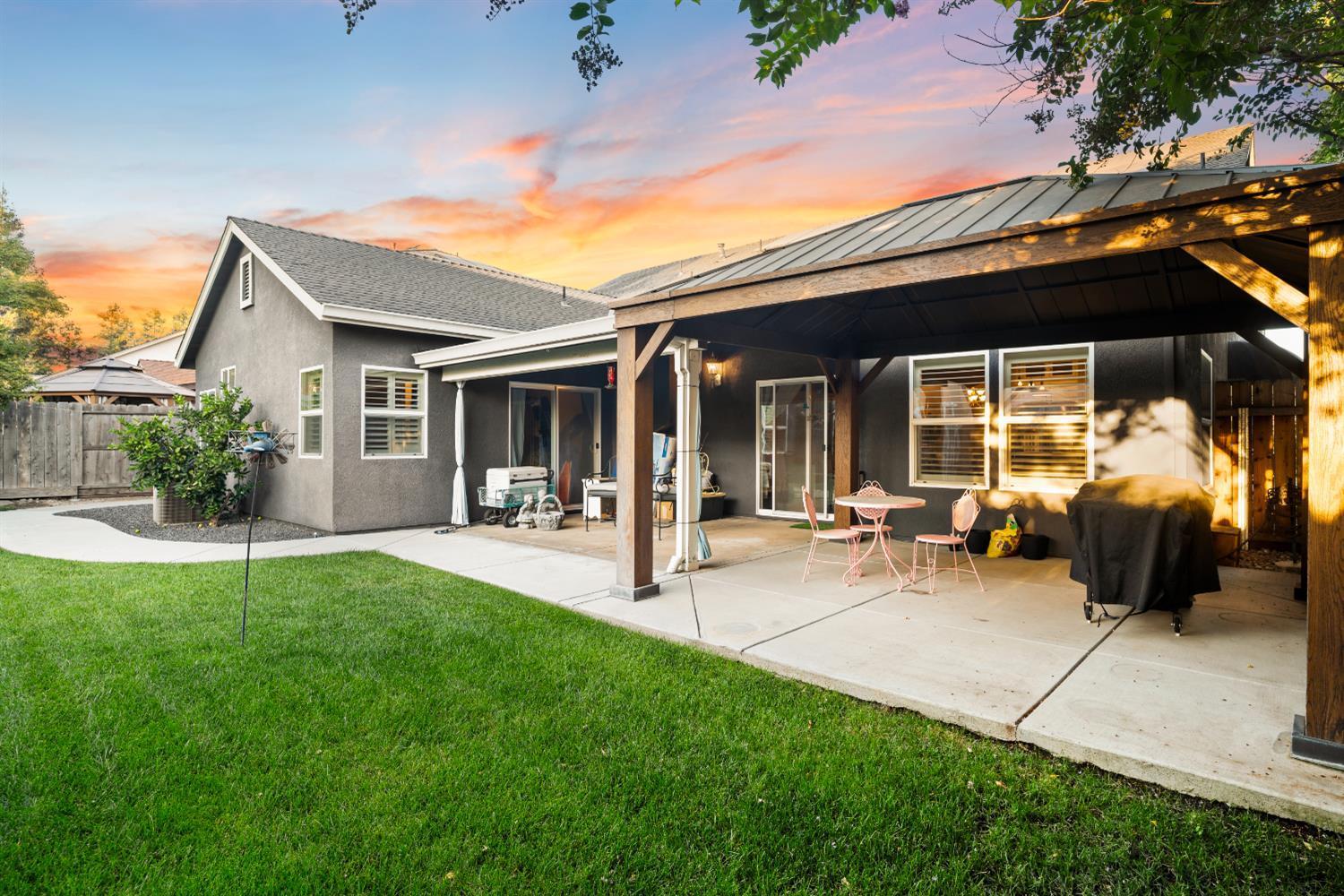 5725 Wild Cat Ct, Riverbank, CA 95367