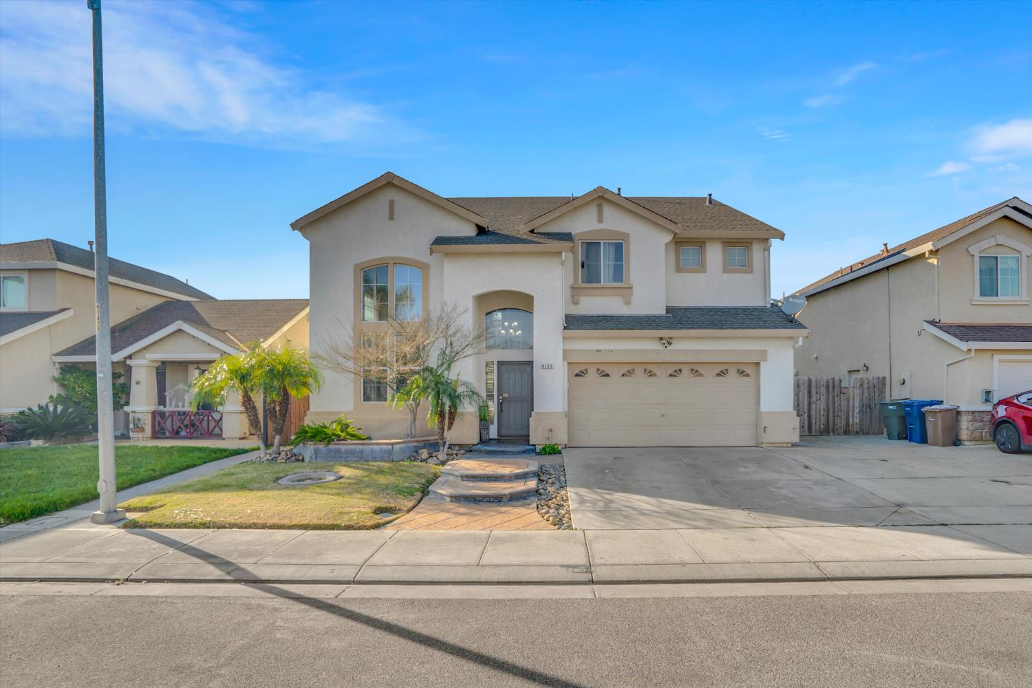 9185 N Rochester Ave, Delhi, CA 95315