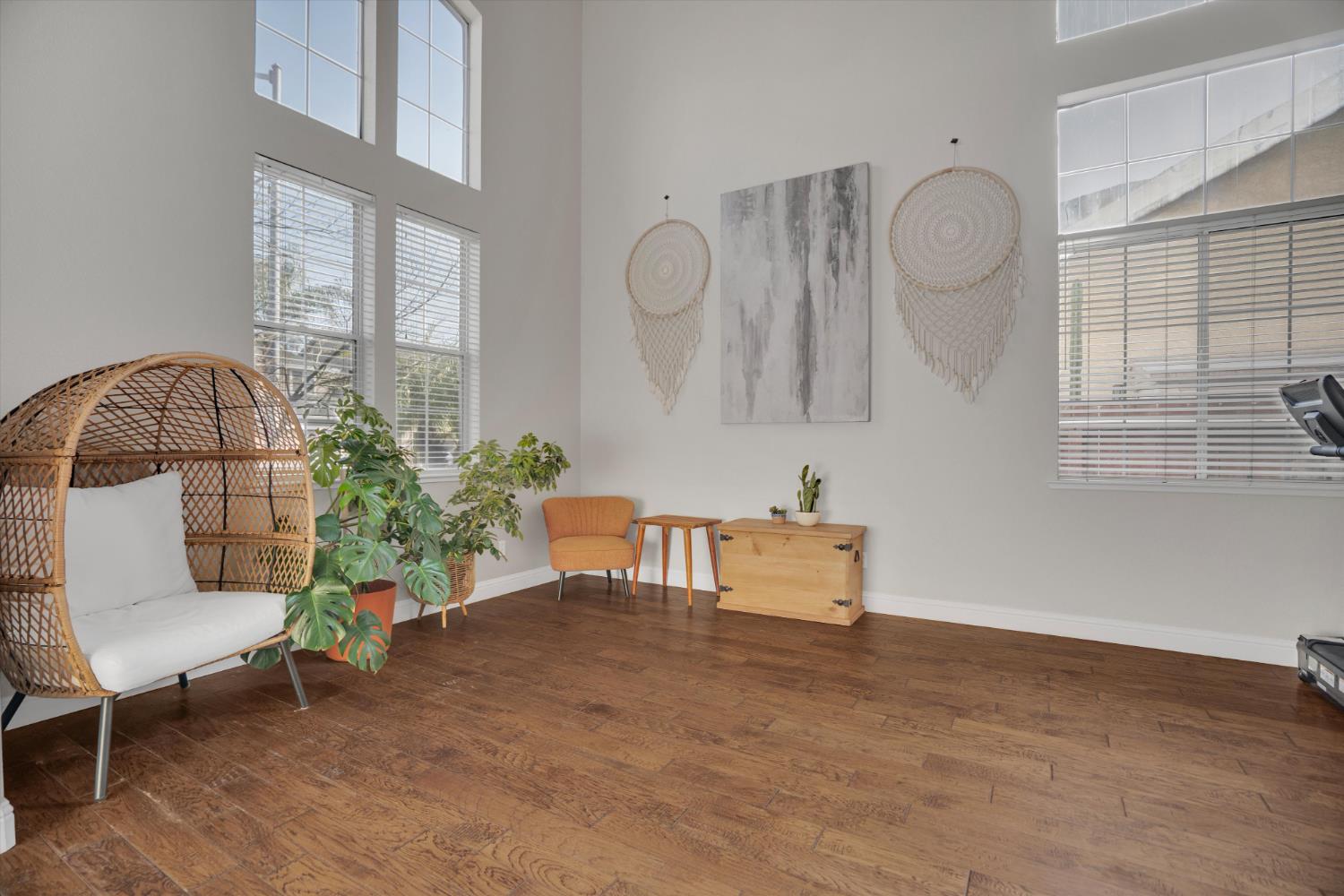 9185 N Rochester Ave, Delhi, CA 95315