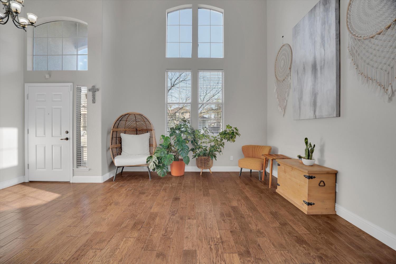 9185 N Rochester Ave, Delhi, CA 95315