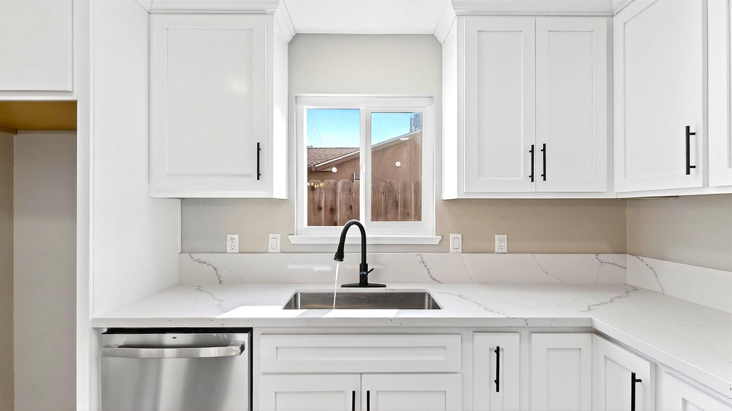 990 Shawnan Dr, Turlock, CA 95380