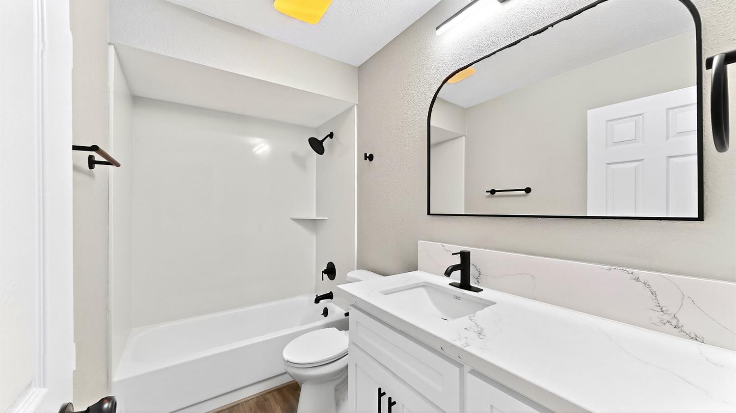 990 Shawnan Dr, Turlock, CA 95380