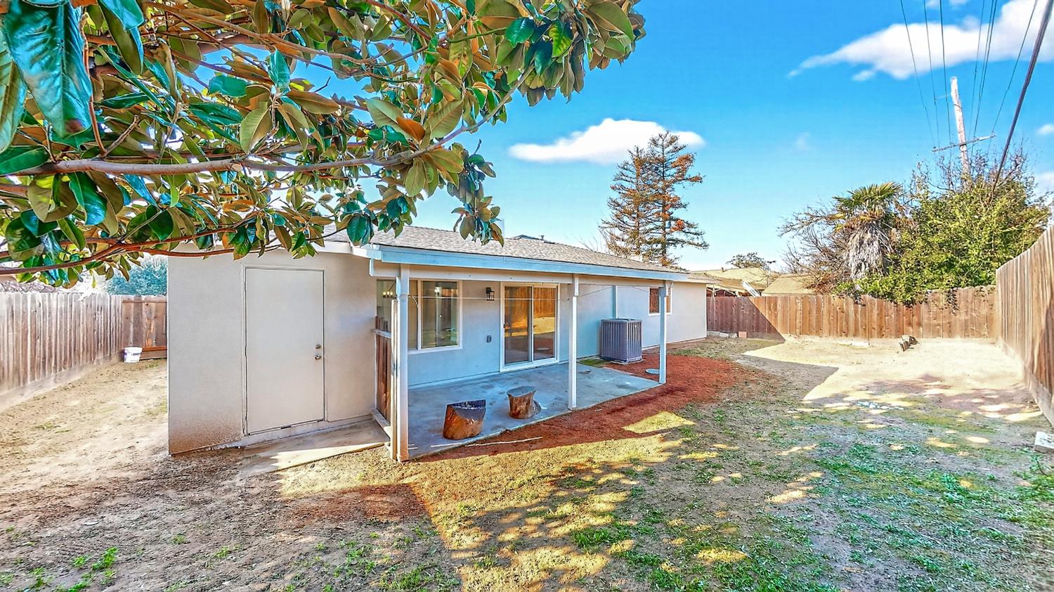 990 Shawnan Dr, Turlock, CA 95380