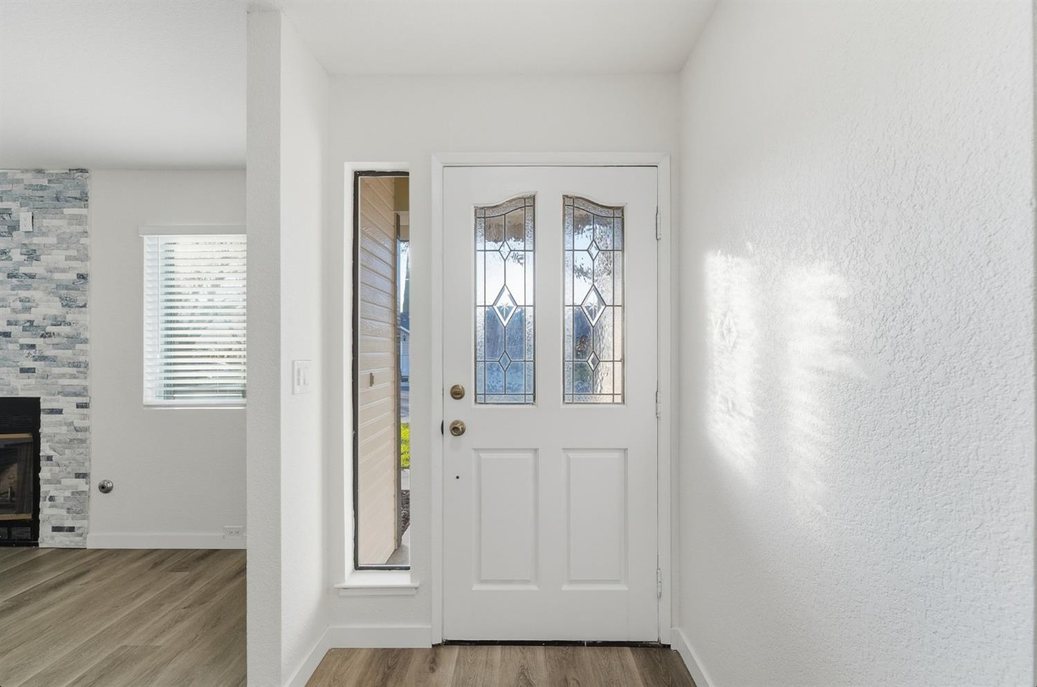 2208 Sunmist Ln, Modesto, CA 95355