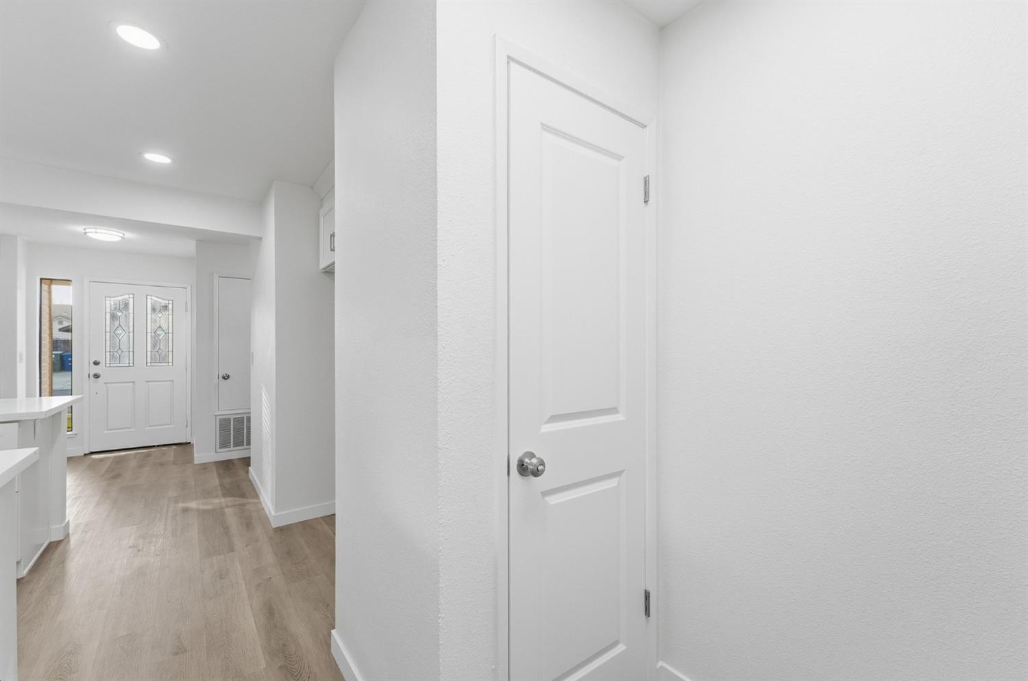 2208 Sunmist Ln, Modesto, CA 95355