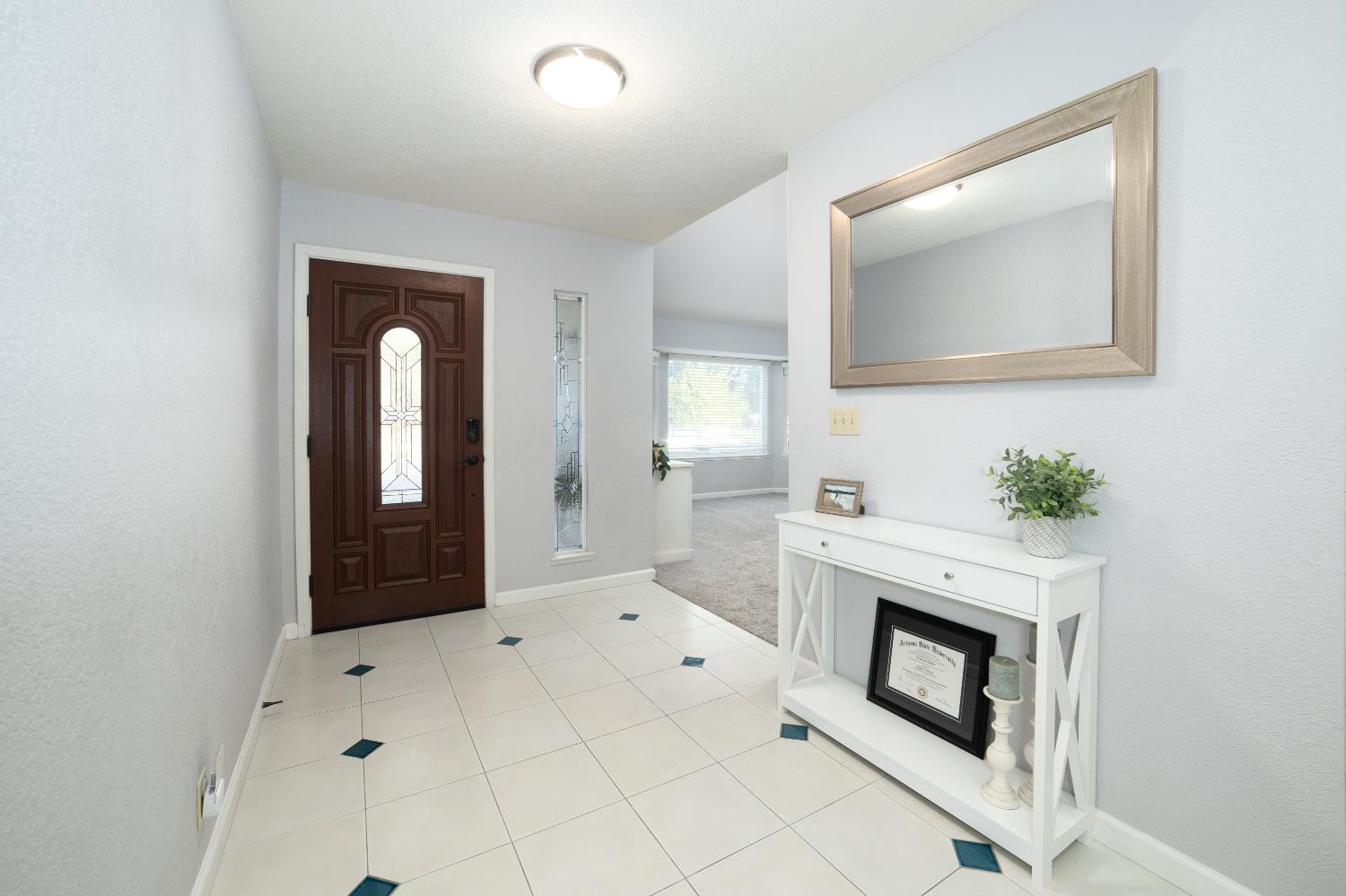 1255 Sweetbrier Pl, Manteca, CA 95336