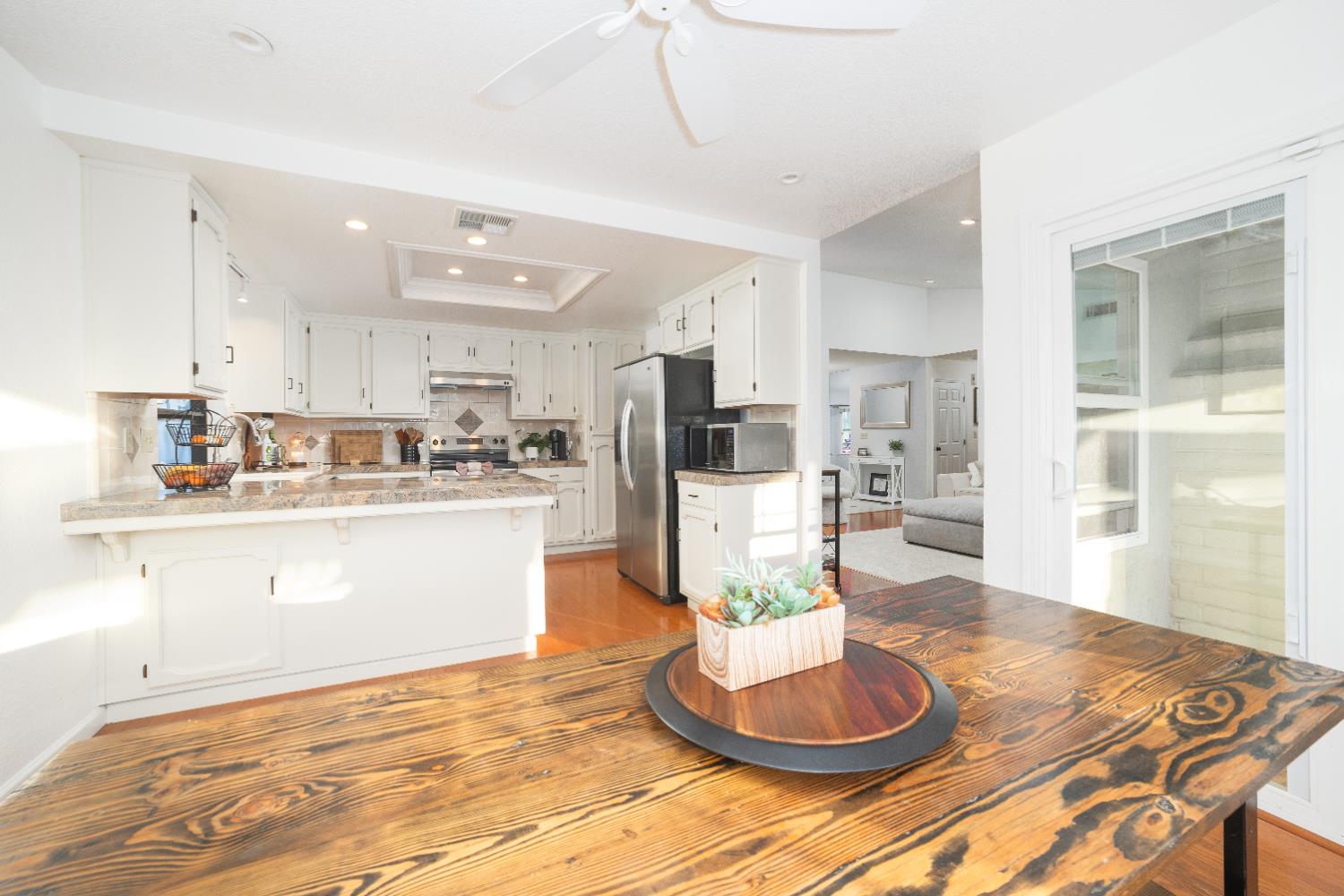 1255 Sweetbrier Pl, Manteca, CA 95336