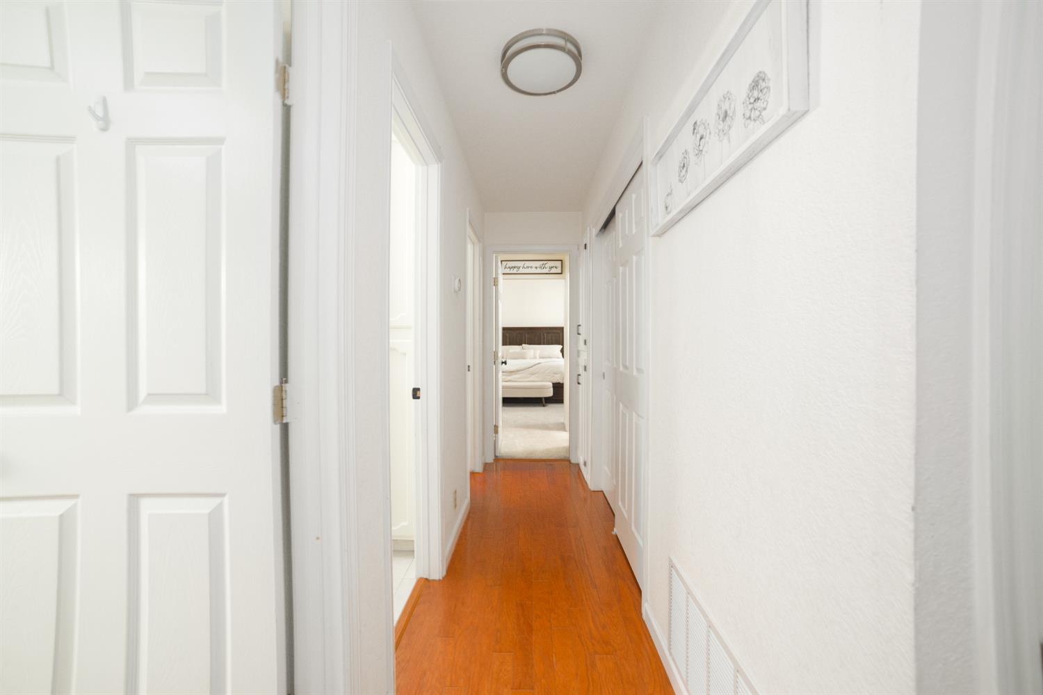 1255 Sweetbrier Pl, Manteca, CA 95336