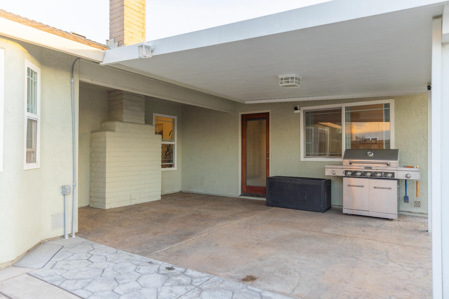 1255 Sweetbrier Pl, Manteca, CA 95336